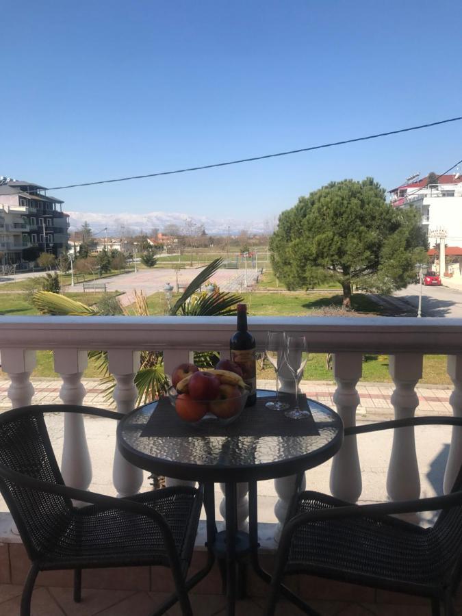 Villa Alexander Paralía Екстериор снимка